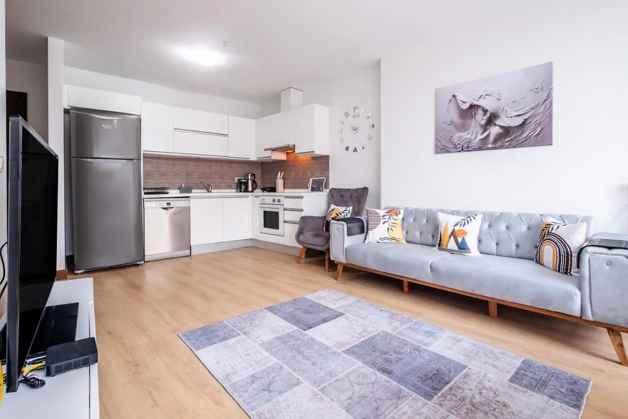 Charming Flat With City View In Atasehir Istanbul Apartment